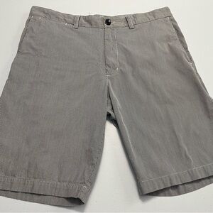 EUC Banana Republic Men's Gray & White Pinstripe Shorts - Size 33